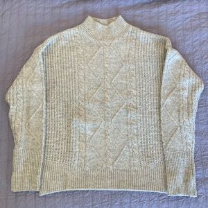 Excellent condition grey Tahari sweater, size M